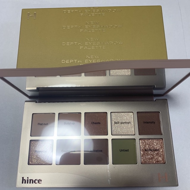 hince(ヒンス)のpirika様専ヒンス　アイシャドウパレット　03  ライクアシーン コスメ/美容のベースメイク/化粧品(アイシャドウ)の商品写真