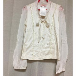 ローラアシュレイ(LAURA ASHLEY)の新品　ローラアシュレイ  トップス　ブラウス  シルク　コットン　S〜M(シャツ/ブラウス(長袖/七分))