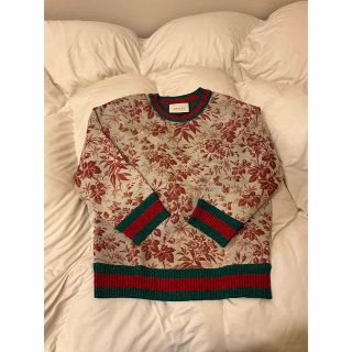 グッチ(Gucci)の【美品】GUCCI 花柄　トップス(トレーナー/スウェット)