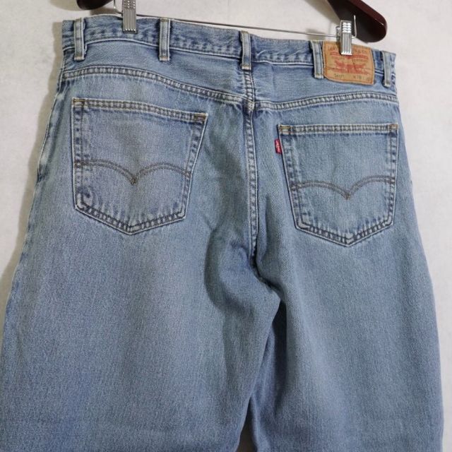 Levi's(リーバイス)のリーバイス　550 デニムパンツ　W38 L30 ワイドテーパード メンズのパンツ(デニム/ジーンズ)の商品写真