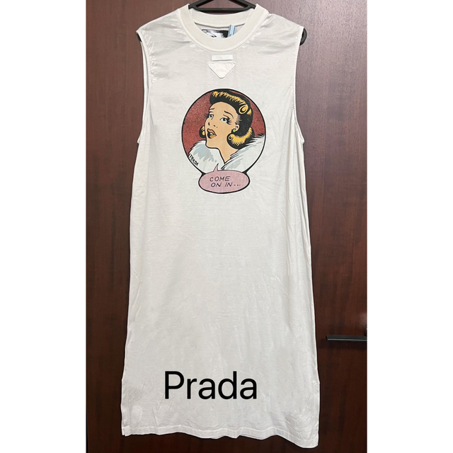 PRADA プラダ