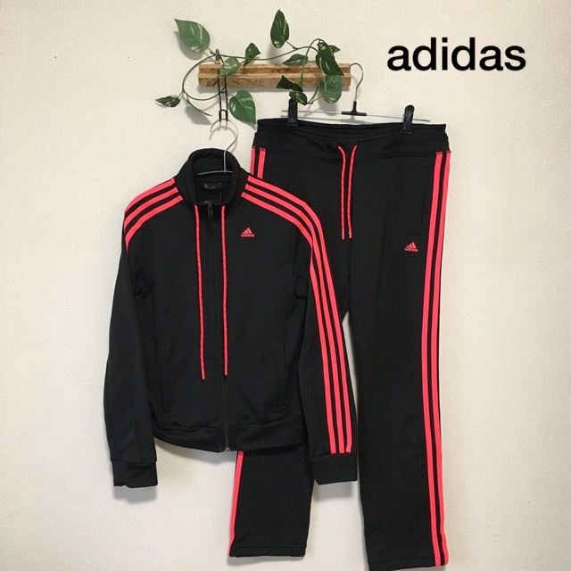 adidas(アディダス)のadidas ジャージ　セットアップ　ブラック×オレンジ レディースのレディース その他(セット/コーデ)の商品写真