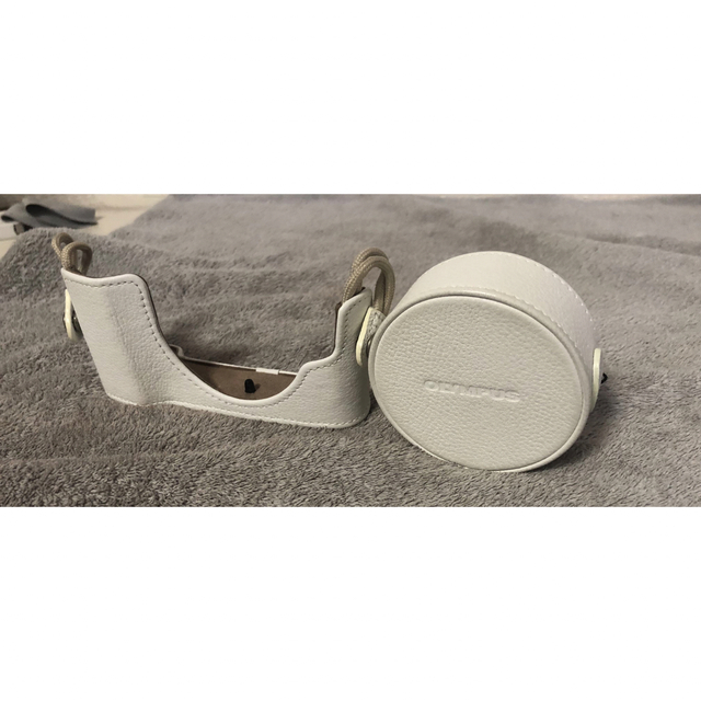 OLYMPUS(オリンパス)のオリンパス 本革ボディージャケット・レンズジャケット スマホ/家電/カメラのカメラ(ケース/バッグ)の商品写真