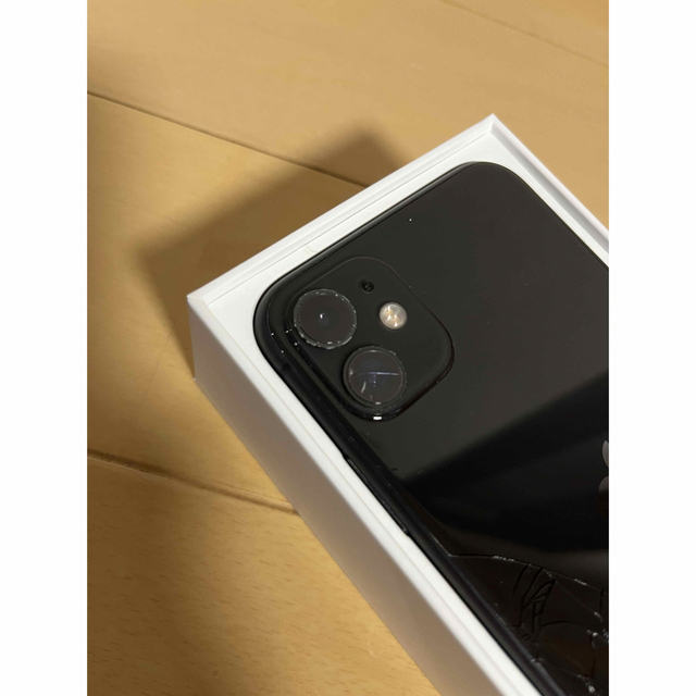 Apple(アップル)のiPhone11 64G ブラック　Apple シムフリー スマホ/家電/カメラのスマートフォン/携帯電話(スマートフォン本体)の商品写真