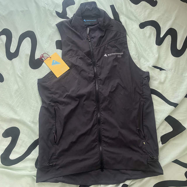 KLATTERMUSEN Nal Vest ランチキ 日本に 7200円 www.gold-and-wood.com