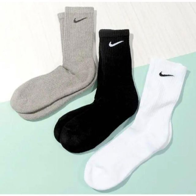 新品未使用 NIKE クルーソックス 3足セット 27~29cm ナイキ靴下 メンズのレッグウェア(ソックス)の商品写真