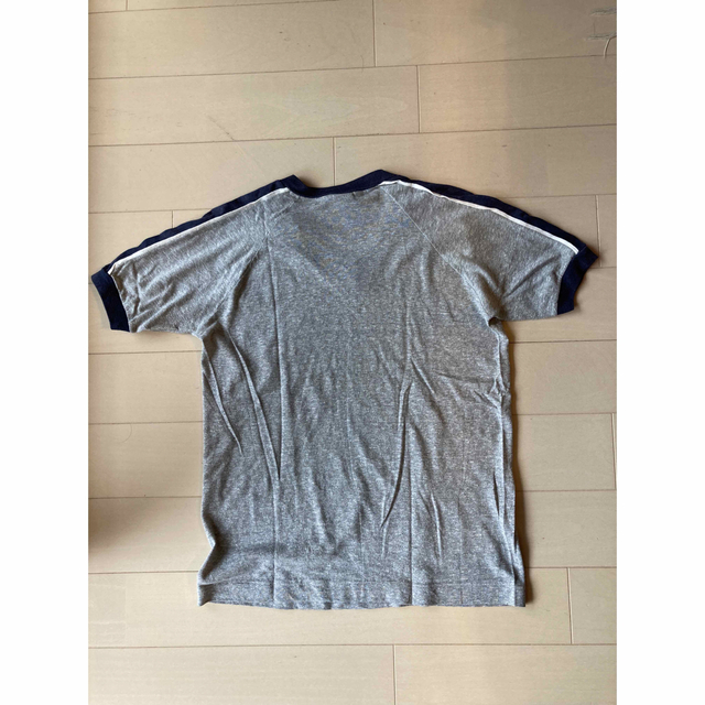 Champion(チャンピオン)の古着　チャンピオン　80s  VネックTシャツ メンズのトップス(Tシャツ/カットソー(半袖/袖なし))の商品写真