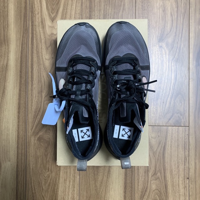 NIKE(ナイキ)のOFF-WHITE × NIKE ZOOM FLY BLACK 【27.0cm】 メンズの靴/シューズ(スニーカー)の商品写真