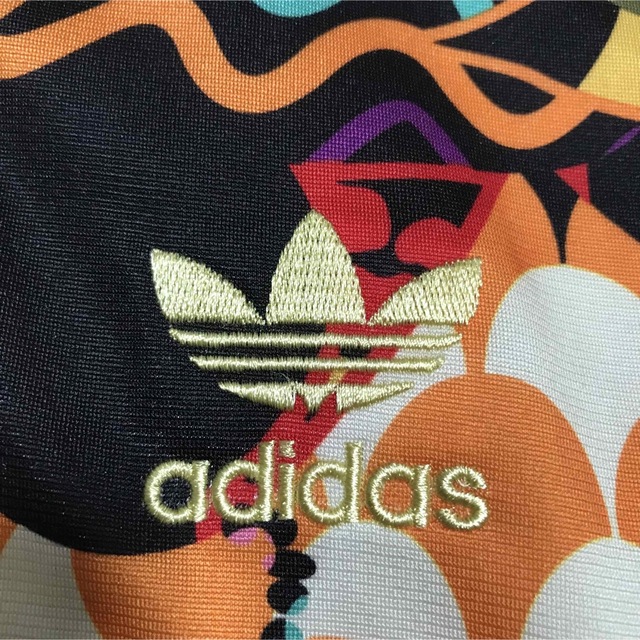 adidas(アディダス)のアディダス　ボタニカル柄ジャージ メンズのトップス(ジャージ)の商品写真