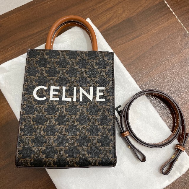 CELINE バーティカルカバ トリオンフキャンパス ラージ