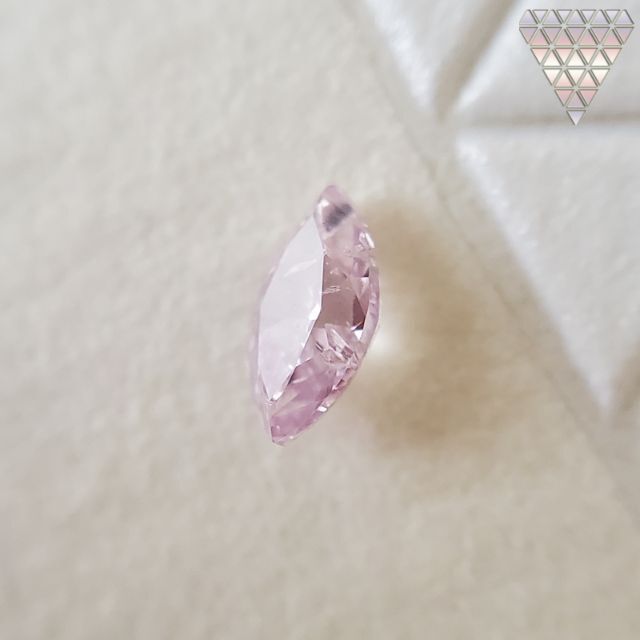 0.114 ct FANCY PURPLE PINK I2 MARQUISE レディースのアクセサリー(リング(指輪))の商品写真