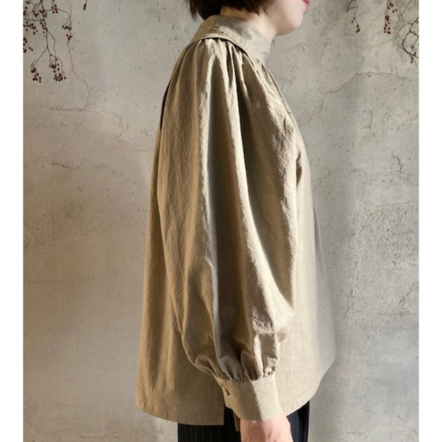 新品タグ付き】Hug O Warハグオーワ☆タックスリーブモックネックブラウス-