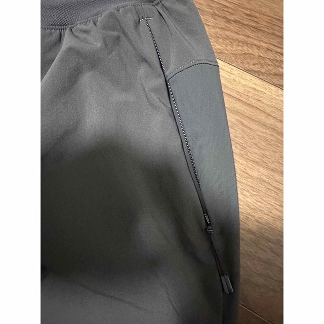 lululemon(ルルレモン)のlululemon Surge Hybrid Shorter Pants XS スポーツ/アウトドアのトレーニング/エクササイズ(ヨガ)の商品写真