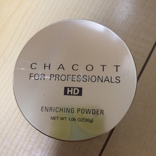 CHACOTT(チャコット)のチャコット☆プロフェッショナルズエンリッチングパウダー コスメ/美容のベースメイク/化粧品(フェイスパウダー)の商品写真