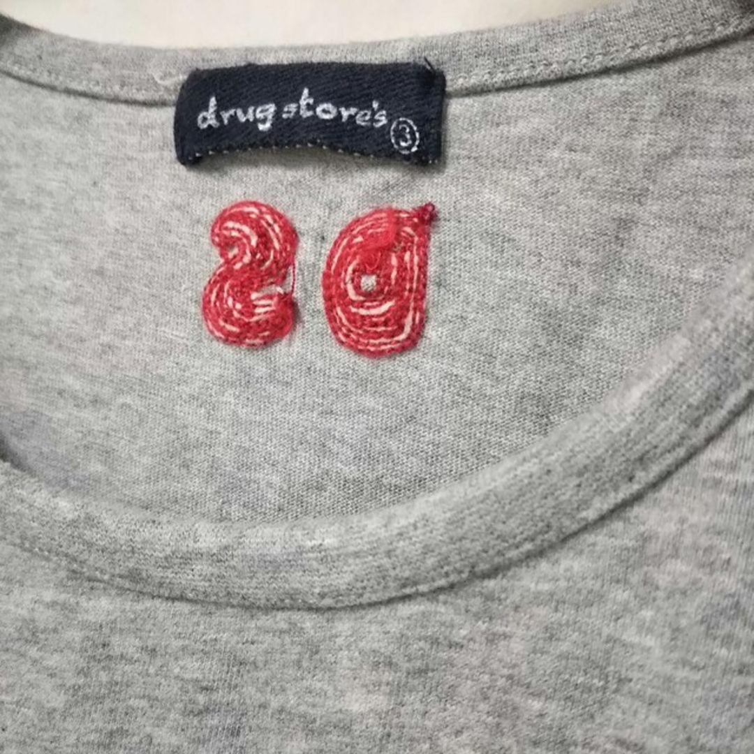 drug store's(ドラッグストアーズ)のdrug store's 半袖Tシャツチュニック 文字は大きな刺繍 レディースのトップス(Tシャツ(半袖/袖なし))の商品写真