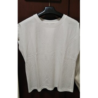 ユニクロ(UNIQLO)のUNIQLO  白Tシャツ(Tシャツ(半袖/袖なし))