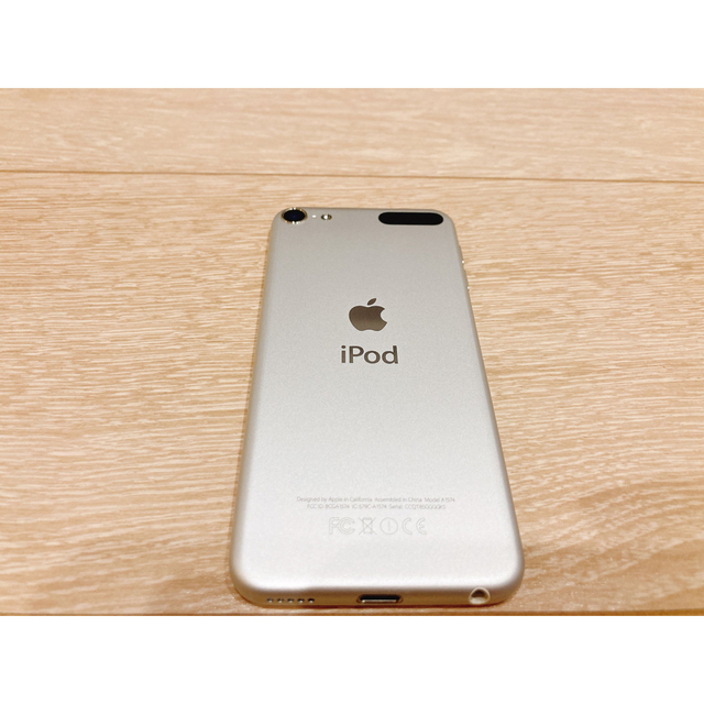 iPod touch(アイポッドタッチ)のiPod touch A1574(第6世代) 16GB スマホ/家電/カメラのオーディオ機器(ポータブルプレーヤー)の商品写真