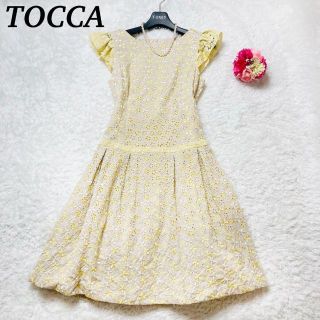 トッカ(TOCCA)の【美品】TOCCA  ワンピース　ゴールドレーベル　花柄　刺繍(ひざ丈ワンピース)