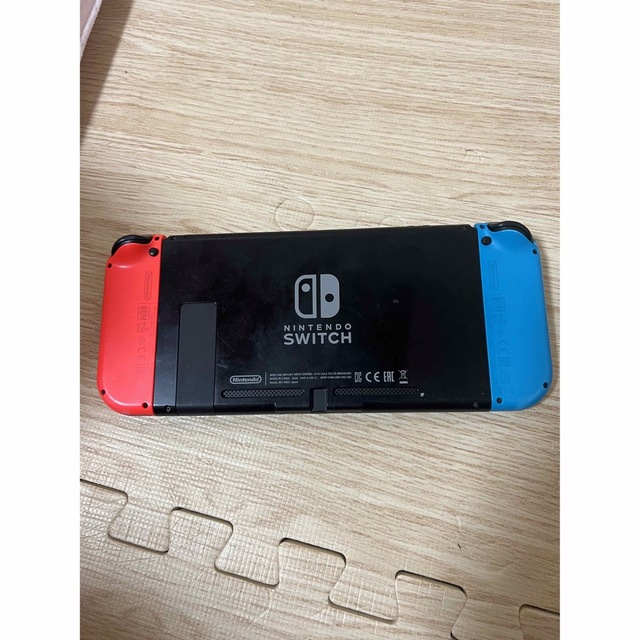 Nintendo Switch(ニンテンドースイッチ)の任天堂Switch本体　(中古品) エンタメ/ホビーのゲームソフト/ゲーム機本体(家庭用ゲーム機本体)の商品写真