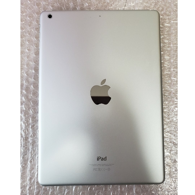 iPad(アイパッド)のiPad Air 第一世代　 シルバー　A1474　16GB スマホ/家電/カメラのPC/タブレット(タブレット)の商品写真