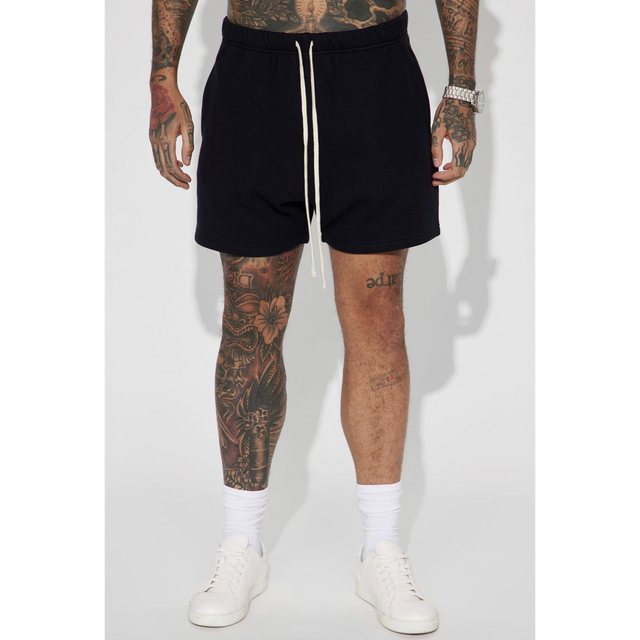 FEAR OF GOD(フィアオブゴッド)の完売 M スウェット essentials joggerpants shorts メンズのパンツ(ショートパンツ)の商品写真