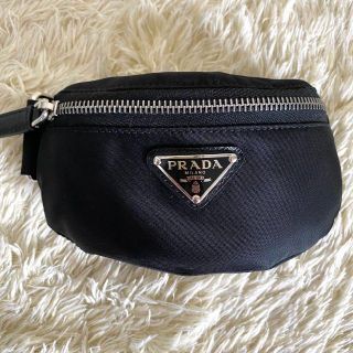 ほぼ新品✨ プラダ リストポーチ ナイロン ブラック シルバー金具