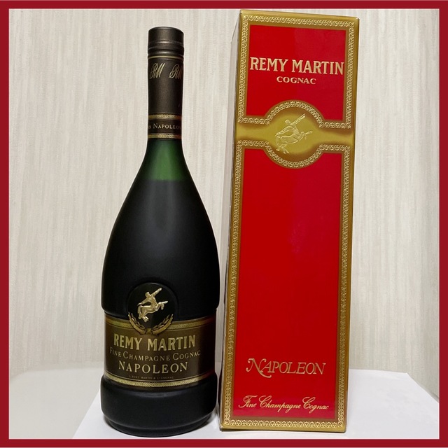 REMY MARTIN レミーマルタン コニャックナポレオン 700ml