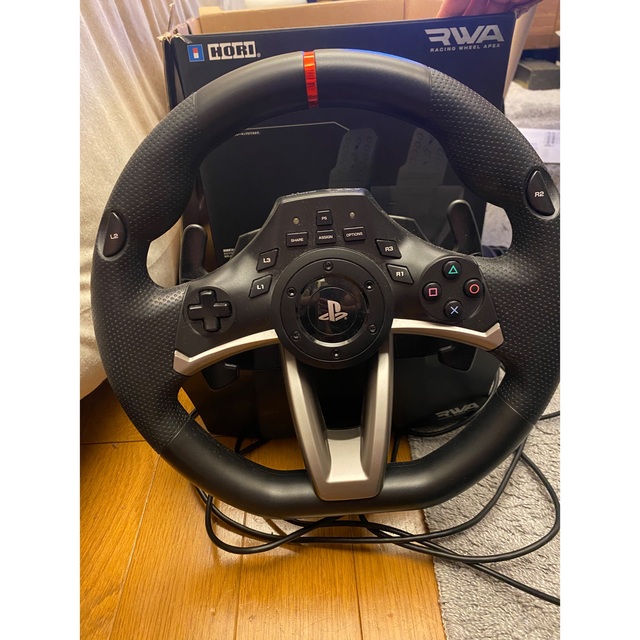 超お買い得! PS4-052 レーシングホイールエイペックスHORI RACING 超お買い得! PS4-052 レーシングホイールエイペックスHORI RACING
