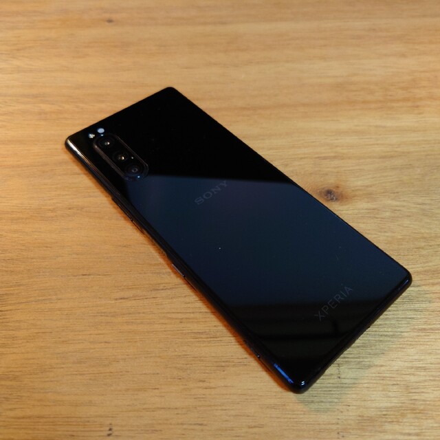 Xperia(エクスペリア)のXperia 5（J9260）128GBブラック simフリー Dual SIM スマホ/家電/カメラのスマートフォン/携帯電話(スマートフォン本体)の商品写真