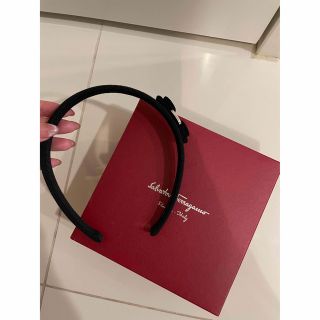 サルヴァトーレフェラガモ(Salvatore Ferragamo)のフェラガモ　カチューシャ　美品(カチューシャ)