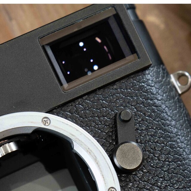 LEICA(ライカ)のライカ　leica m10 ブラッククロー厶 スマホ/家電/カメラのカメラ(ミラーレス一眼)の商品写真