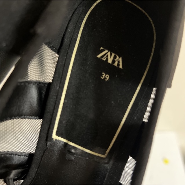 ZARA(ザラ)の新品タグ付　ZARA   シアー　ボーダー　ポインテッドトゥパンプス　39 レディースの靴/シューズ(ハイヒール/パンプス)の商品写真