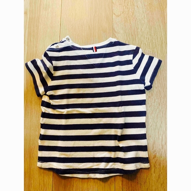 TOMMY HILFIGER(トミーヒルフィガー)の【人気】トミーヒルフィガー　Tシャツ　80センチ キッズ/ベビー/マタニティのベビー服(~85cm)(Ｔシャツ)の商品写真