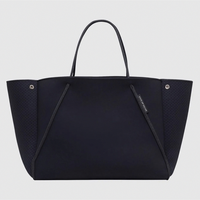 20cm容量新品State Of Escape Guise Tote In BlackOut