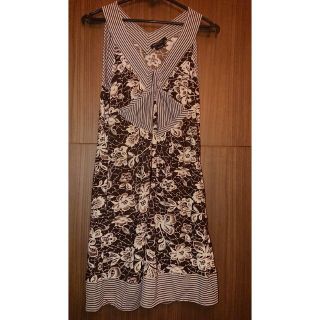 (美品)BCBGMAXAZRIA　黒シフォン　花柄　ミニワンピ