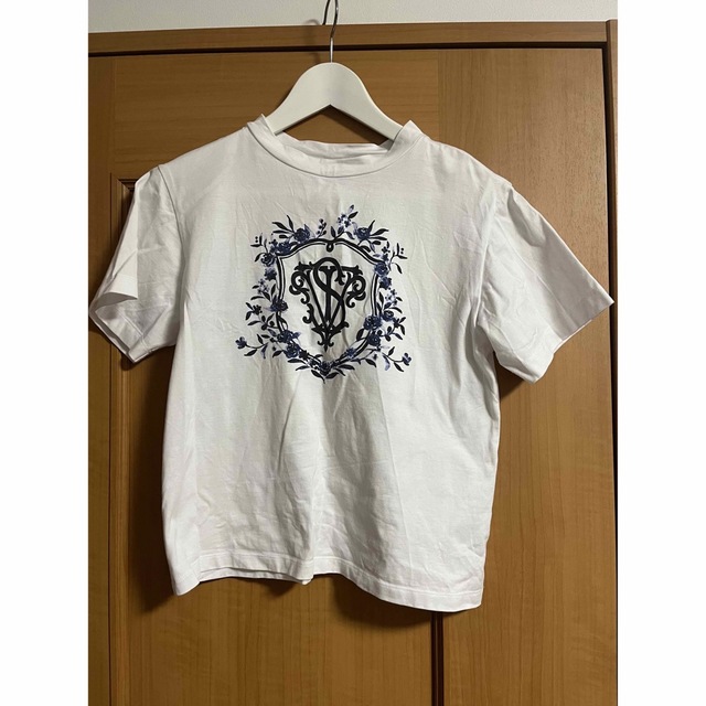 Drawer(ドゥロワー)のseventen エンブレムプリントTシャツ　M レディースのトップス(Tシャツ(半袖/袖なし))の商品写真