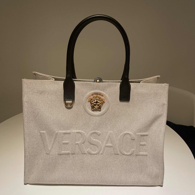 VERSACE - VERSACE メドゥーサ キャンバス トート バッグの通販 by 12