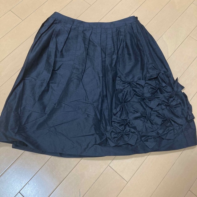 anatelier(アナトリエ)の未使用　アナトリエ　シルクタフタスカート　36 リボン レディースのスカート(ひざ丈スカート)の商品写真