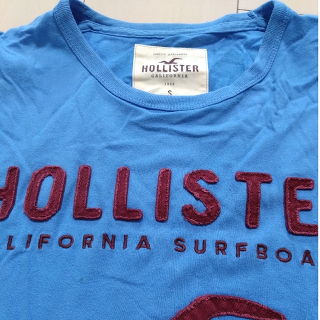 Hollister(ホリスター)のHOLLISTER　SサイズTシャツ メンズのトップス(Tシャツ/カットソー(七分/長袖))の商品写真