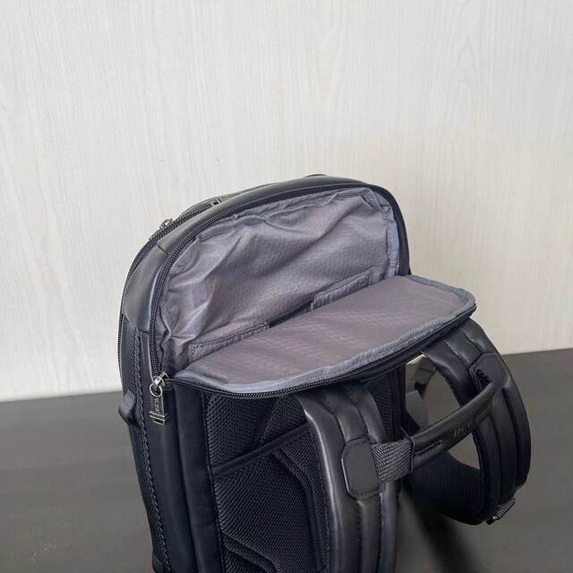有名な高級ブランド レア、新品未使用!保証書付!TUMI「ノタウェイ