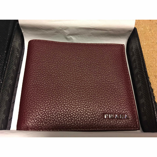 PRADA(プラダ)のプラダ　UOM二つ折り財布 メンズのファッション小物(折り財布)の商品写真