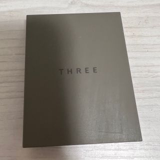 スリー(THREE)のTHREE シマリンググローデュオ01(フェイスカラー)