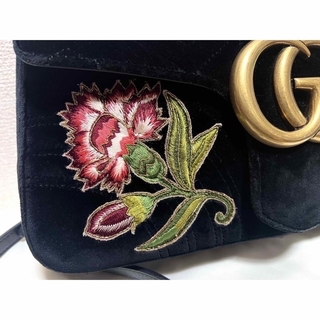 Gucci(グッチ)の【極美品】GUCCI チェーンショルダーバッグ GGマーモント LOVED レディースのバッグ(ショルダーバッグ)の商品写真