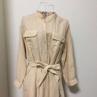 ザラ(ZARA)のザラ　膝丈ワンピース　リネン混　サーモンベージュ　美品(ひざ丈ワンピース)