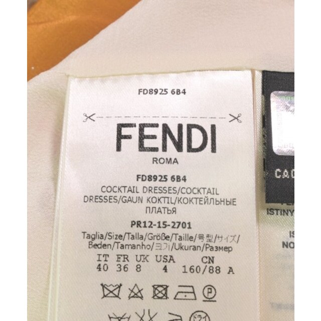 FENDI(フェンディ)のFENDI フェンディ ワンピース 40(M位) 白x赤xオレンジx青系等 【古着】【中古】 レディースのワンピース(ひざ丈ワンピース)の商品写真