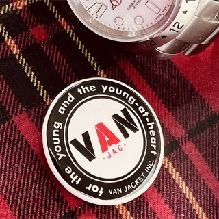 ヴァンヂャケット(VAN Jacket)のVANスチール製缶バッジ一般非売品もの販売促進用の為貴重！(その他)