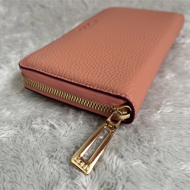 【新品・未使用】COCOCELUX GOLD ラウンドファスナー長財布 レディースのファッション小物(財布)の商品写真