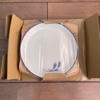 タチキチ(たち吉)の【送料無料・匿名配送‼️】金麦　あいあい皿　2020 藍麦丸皿 2枚(食器)