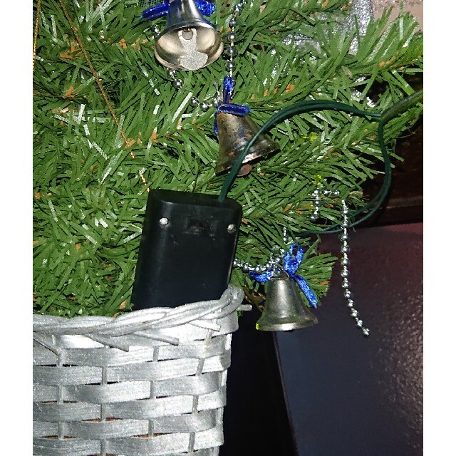 ハンドメイド クリスマスツリー 壁飾り ライト付き ハンドメイドのインテリア/家具(インテリア雑貨)の商品写真