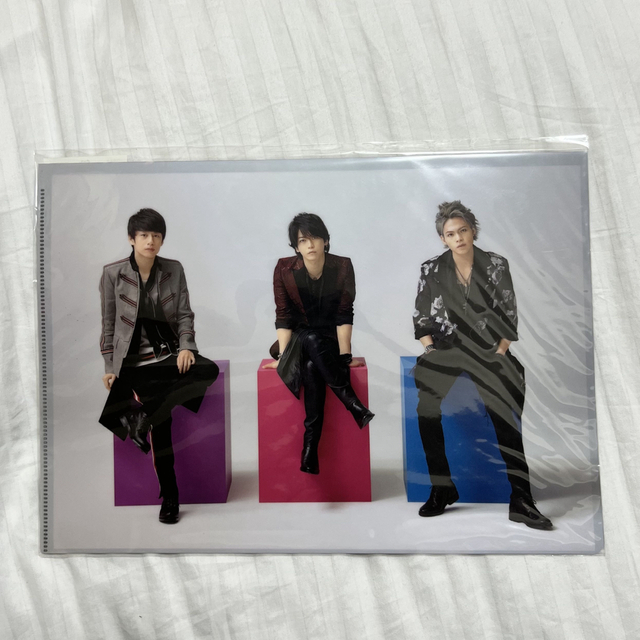 KAT-TUN(カトゥーン)のkat-tun クリアファイル グッズ エンタメ/ホビーのタレントグッズ(アイドルグッズ)の商品写真